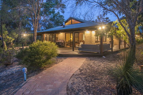 53 Martina Drive - Mackay Tourism 3
