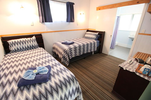 Jacaranda Guest House - Mackay Tourism 18