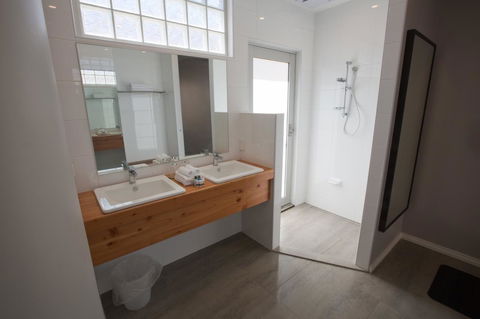 Fremantle Boutique Accommodation - Maand Up - Mackay Tourism 36