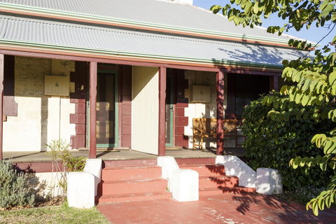 Fremantle Colonial Cottages - Mackay Tourism 31