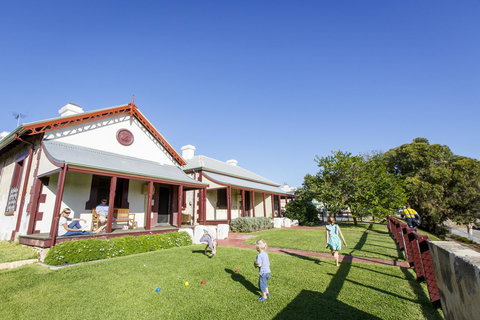 Fremantle Colonial Cottages - Mackay Tourism 38