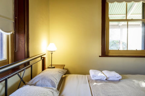 Fremantle Colonial Cottages - Mackay Tourism 35