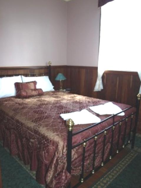 Pemberton Old Picture Theatre Holiday Apartments - Mackay Tourism 16
