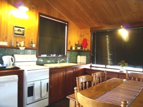 Pemberton Old Picture Theatre Holiday Apartments - Mackay Tourism 18