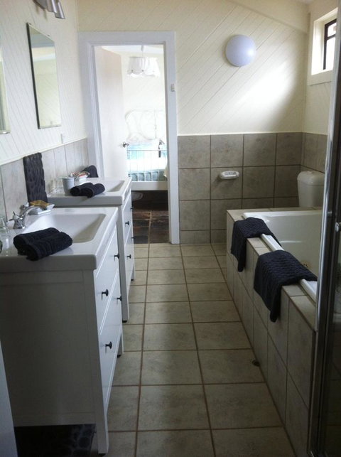 Bickley Valley Cottage - Mackay Tourism 13