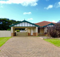 Silver Gull Family Retreat - Mackay Tourism