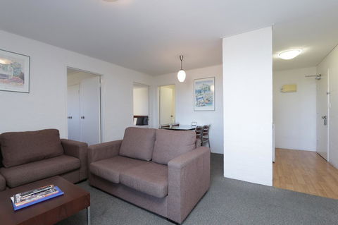 Atrium Hotel Mandurah - Mackay Tourism 41