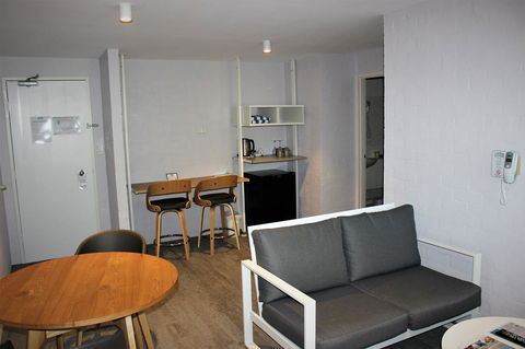 Atrium Hotel Mandurah - Mackay Tourism 12