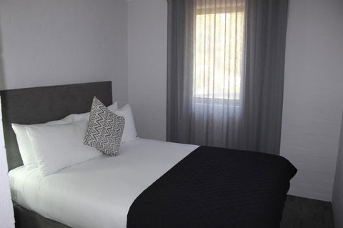 Atrium Hotel Mandurah - Mackay Tourism 3
