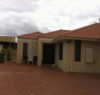House close to airport - Mackay Tourism