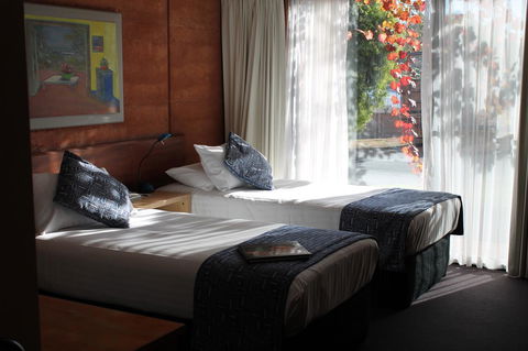 The Pemberton Hotel - Mackay Tourism 6