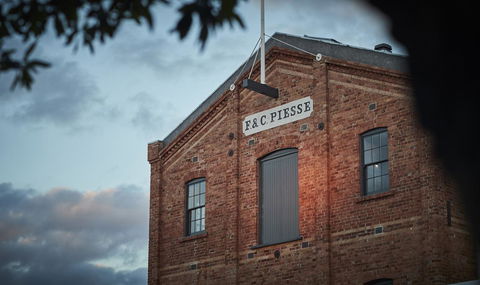 The Premier Mill Hotel - Mackay Tourism 12