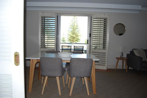 Absolute Beachfront Scarborough - Mackay Tourism 3
