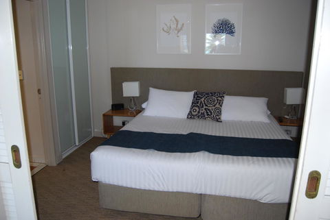 Absolute Beachfront Scarborough - Mackay Tourism 5