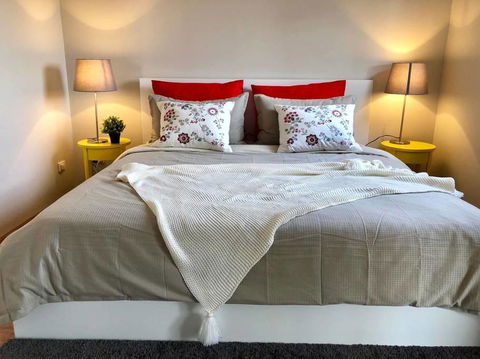 Highgate Modern Home (4 Mins To Perth City) - Mackay Tourism 6