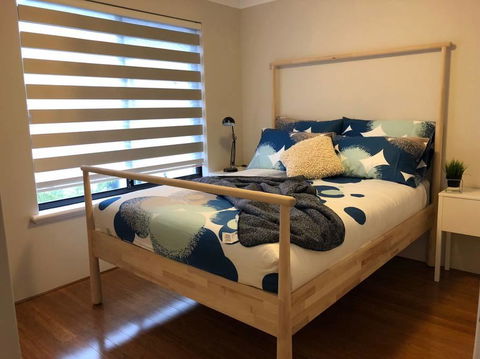 Highgate Modern Home (4 Mins To Perth City) - Mackay Tourism 8