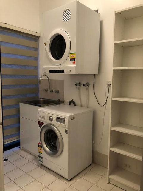 Highgate Modern Home (4 Mins To Perth City) - Mackay Tourism 15