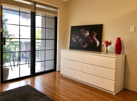 Highgate Modern Home (4 Mins To Perth City) - Mackay Tourism 16