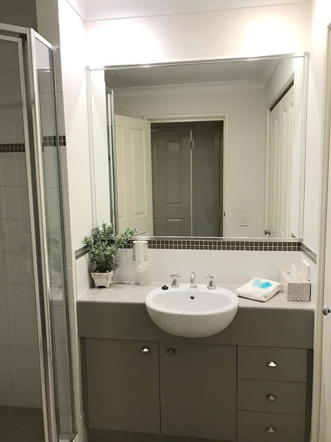 Arcus Apartment - Mackay Tourism 14