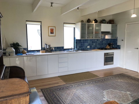 Orion Studio With Ocean Views - Mackay Tourism 6