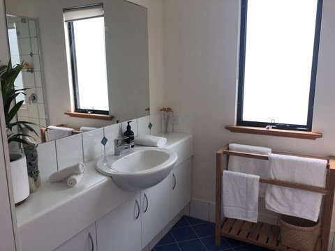 Orion Studio With Ocean Views - Mackay Tourism 9