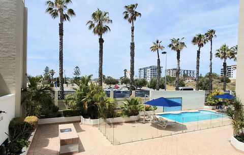 Sandcastles Beachfront Luxury Retreat Apartment - Mackay Tourism 25