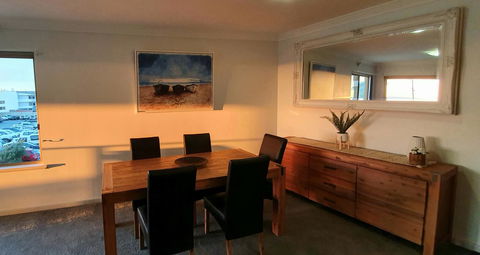 Sandcastles Beachfront Luxury Retreat Apartment - Mackay Tourism 20