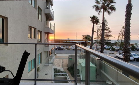 Sandcastles Beachfront Luxury Retreat Apartment - Mackay Tourism 0