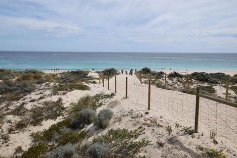 Sandcastles Beachfront Luxury Retreat Apartment - Mackay Tourism 28
