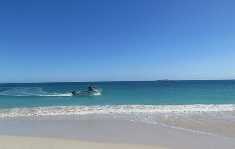 Jurien Beachfront Holiday Units - Mackay Tourism 37