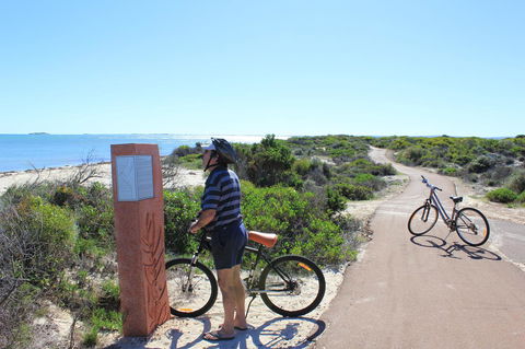 Jurien Beachfront Holiday Units - Mackay Tourism 26
