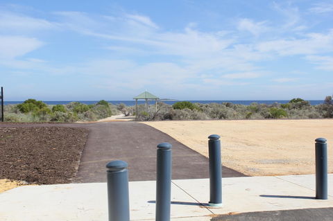 Jurien Beachfront Holiday Units - Mackay Tourism 11