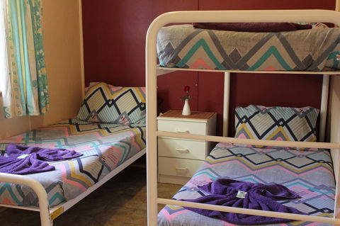 Jurien Beachfront Holiday Units - Mackay Tourism 16