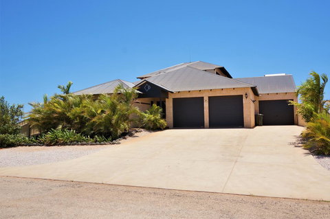 27 Corella Court - Mackay Tourism 1