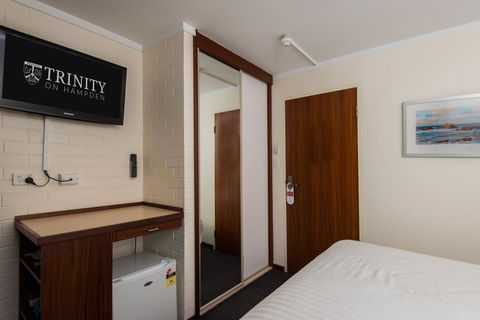 Trinity On Hampden - Mackay Tourism 9