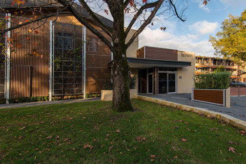 Trinity On Hampden - Mackay Tourism 3