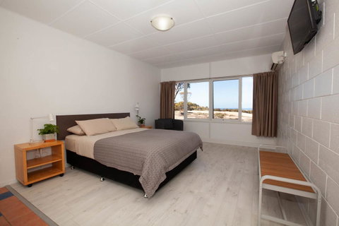 EUCLA MOTOR HOTEL - Mackay Tourism 26