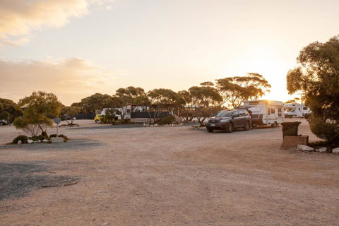 EUCLA MOTOR HOTEL - Mackay Tourism 28