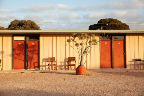 EUCLA MOTOR HOTEL - Mackay Tourism 7