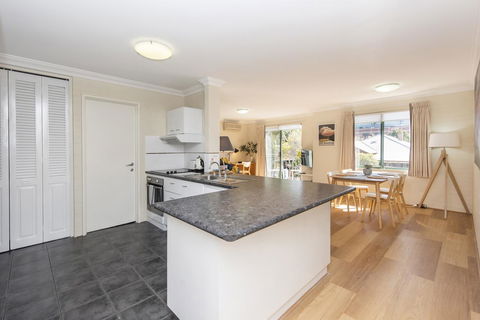 Subiaco Village - 34 - Mackay Tourism 4