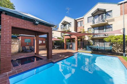 Subiaco Village - 34 - Mackay Tourism 15