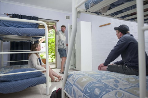 Lancelin Lodge - Mackay Tourism 37