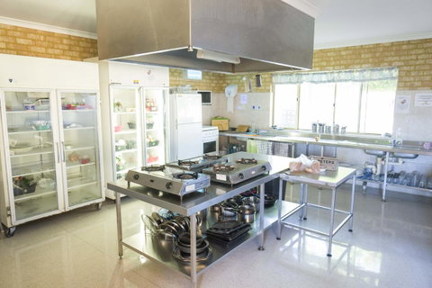 Lancelin Lodge - Mackay Tourism 22