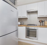 Gorgeous 26 1 bed designer fitout perfect location - Mackay Tourism