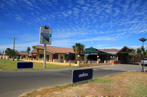 Cervantes Pinnacles Motel - Mackay Tourism 9