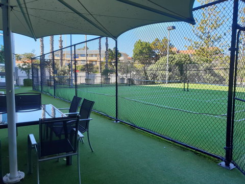 Scarborough - Oceanview 2 Bed, 2 Bathroom Apartment - Mackay Tourism 6