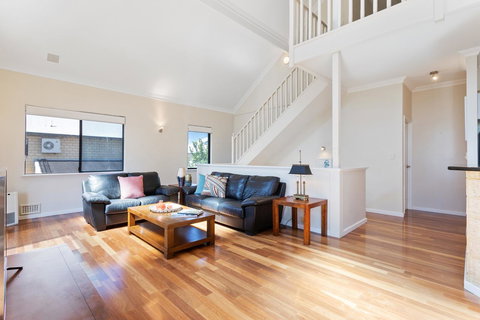 Swanview Ardross Shortstays - Mackay Tourism 3