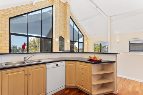 Swanview Ardross Shortstays - Mackay Tourism 8