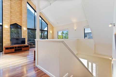 Swanview Ardross Shortstays - Mackay Tourism 11