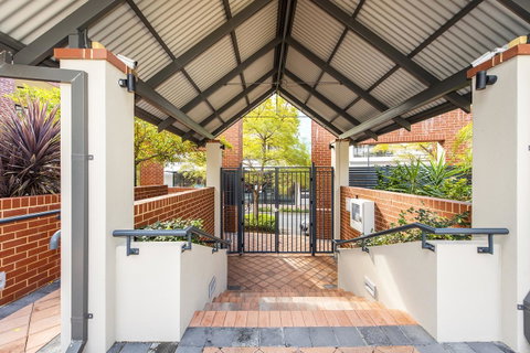 Subiaco Emporium Apartment - Mackay Tourism 22